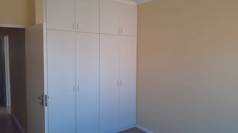 To Let 3 Bedroom Property for Rent in Bluewater Bay Western Cape